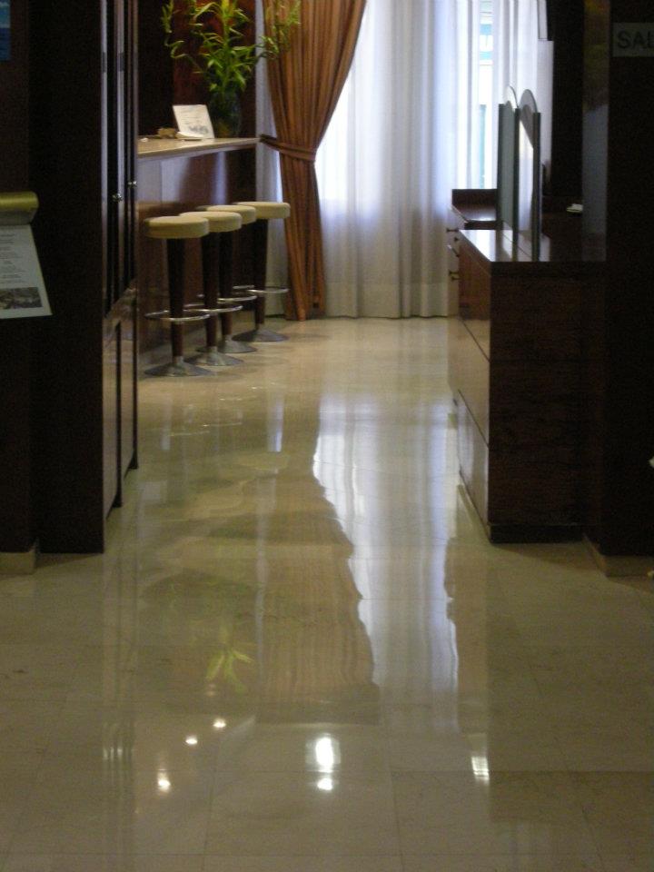 limpieza de locales comerciales en Valencia